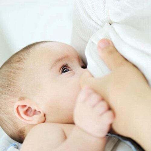 Bebeklerde Anne Sütünün Önemi